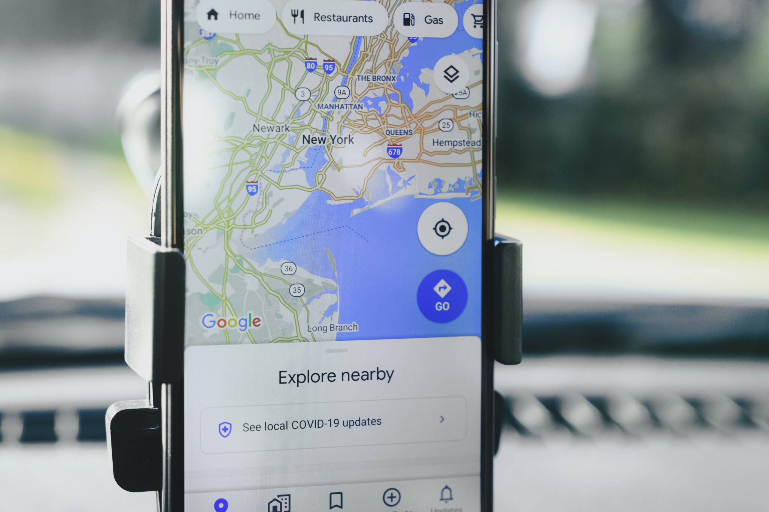 Google Maps Shows You How to Get Around the Traffic