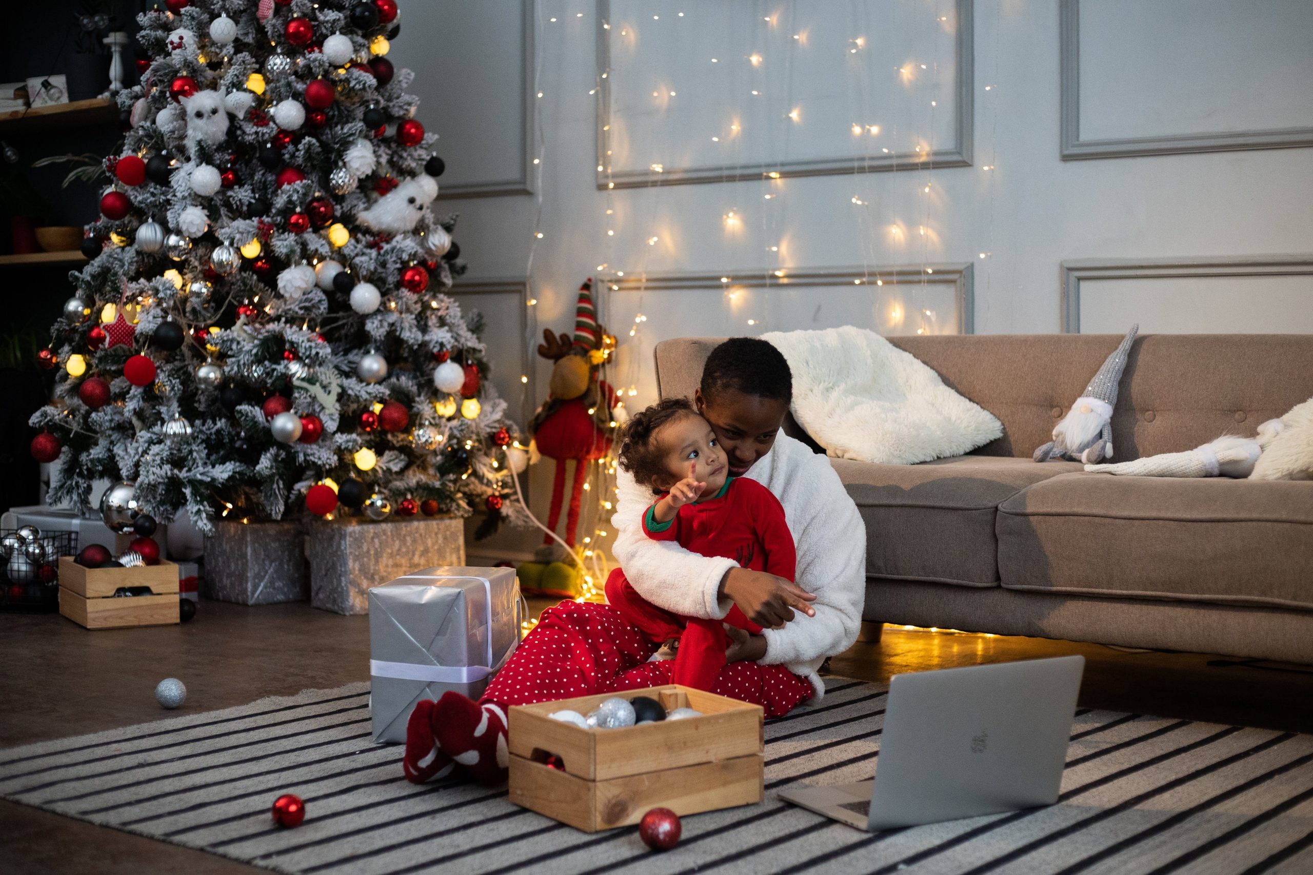Unwrapping the Digital Era: How Technology Has Transformed the Traditions of Christmas