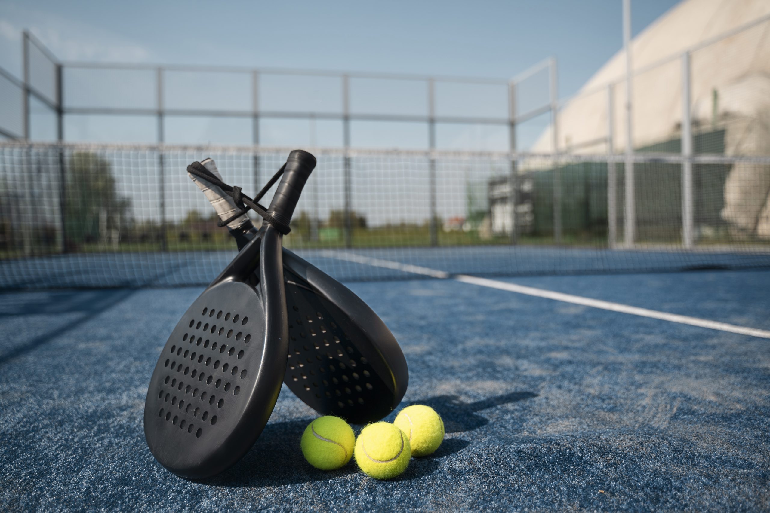 A Comprehensive Comparison of Paddle Tennis and Pickleball: Unveiling the Racquet Sports Rivalry