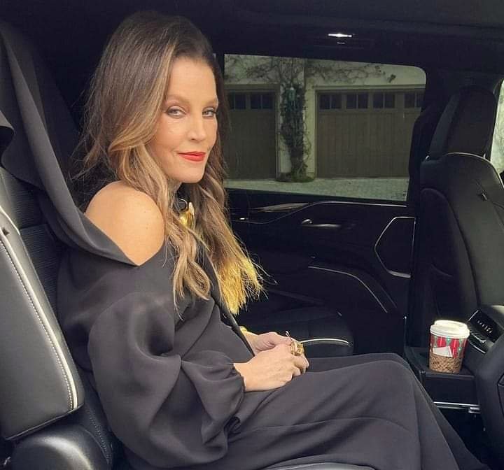 Lisa Marie Presley’s Death Cause, Age, Family, and Net Worth